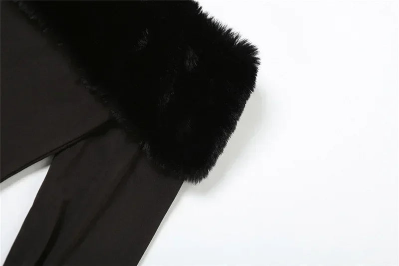 Eva - Elegante en Stretchy Furry Off-Shoulder Jurk