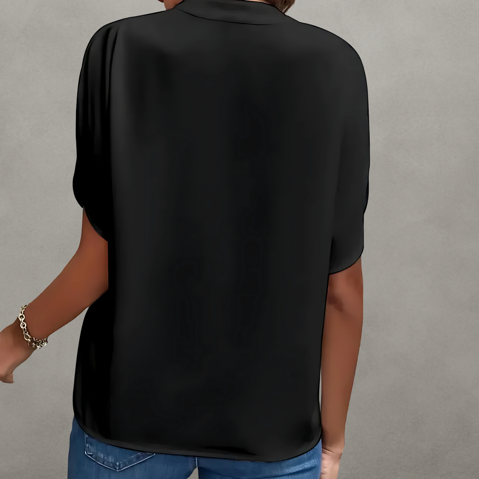 Dames zomerblouse met V-hals en korte mouwen