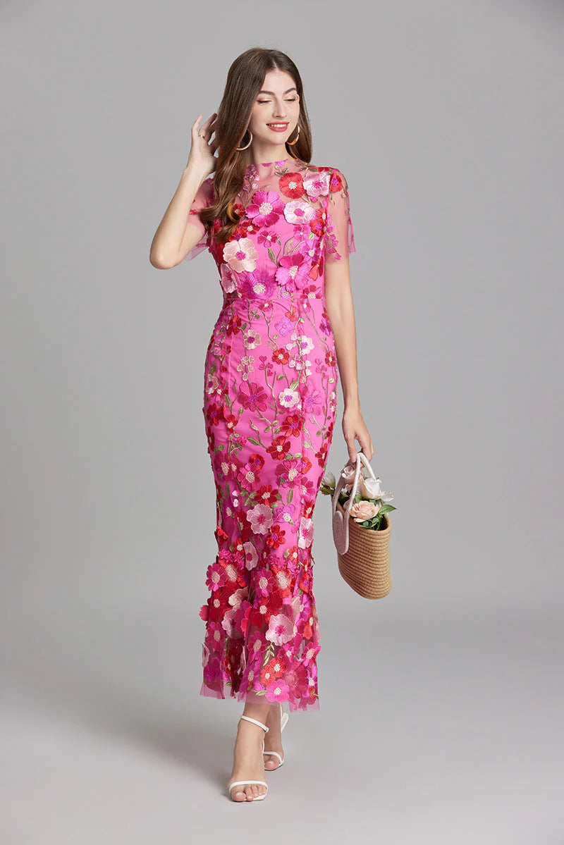 Maxi Jurk met Geborduurde Bloemen en Mesh Hals