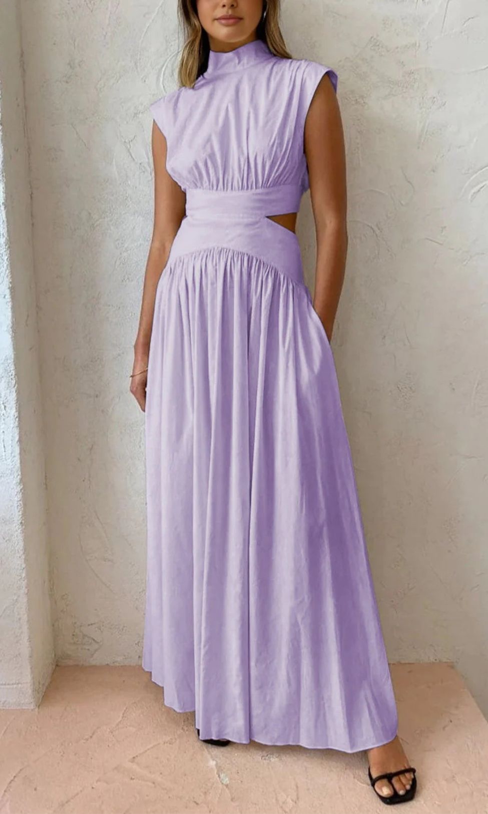 Maxi Jurk met Hoge Hals, Mouwloos Ontwerp en Cut-Out Detail