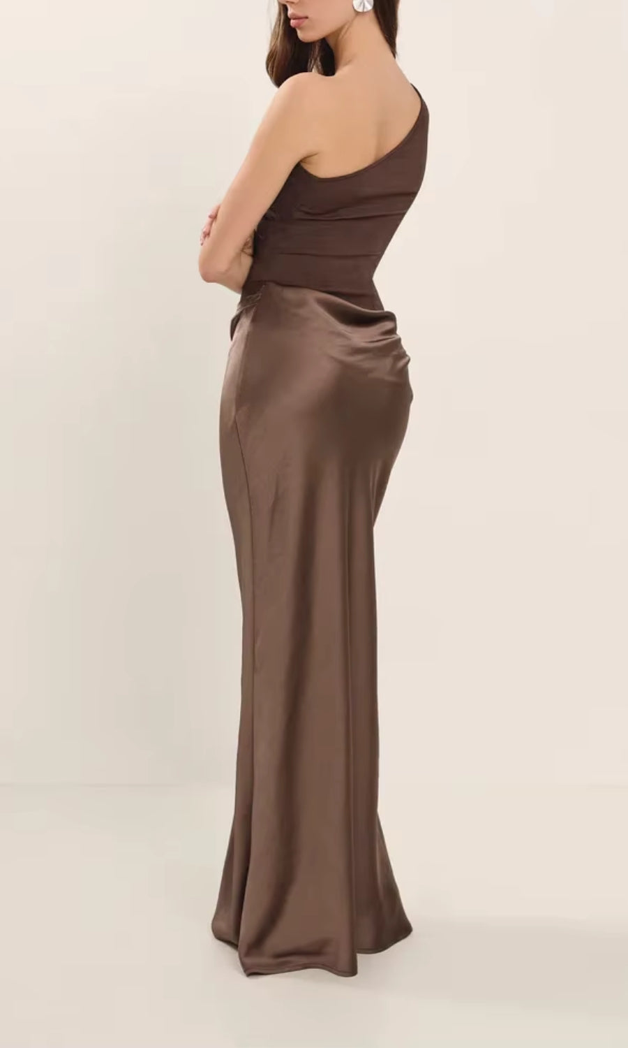 Satijnlook One-Shoulder Maxi Jurk met Gedrapeerd Detail