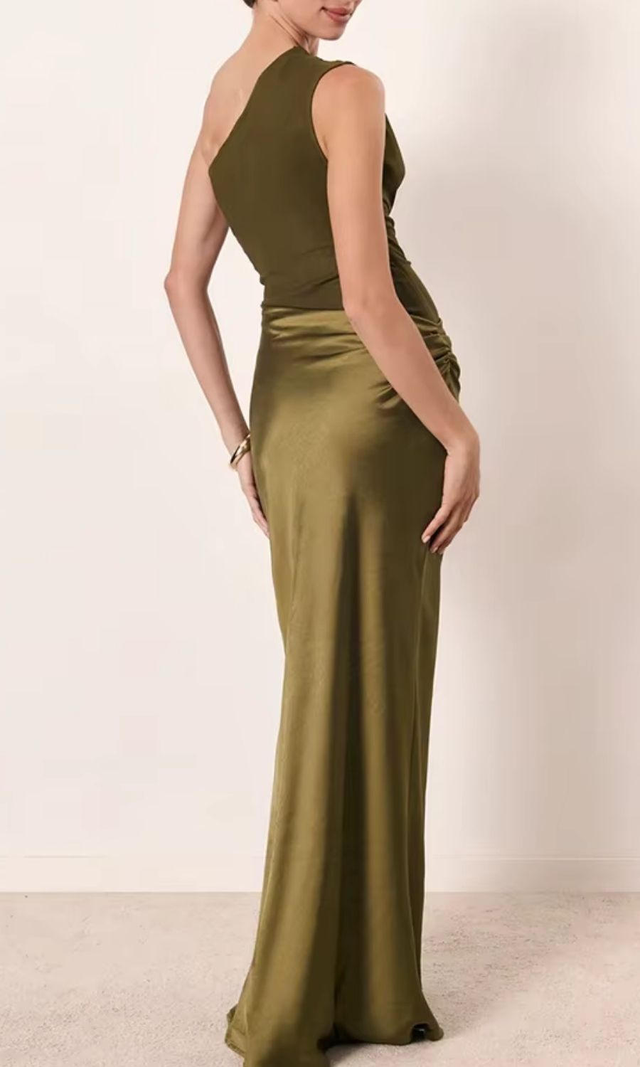 Satijnlook One-Shoulder Maxi Jurk met Gedrapeerd Detail