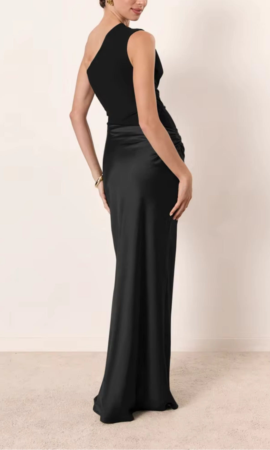 Satijnlook One-Shoulder Maxi Jurk met Gedrapeerd Detail