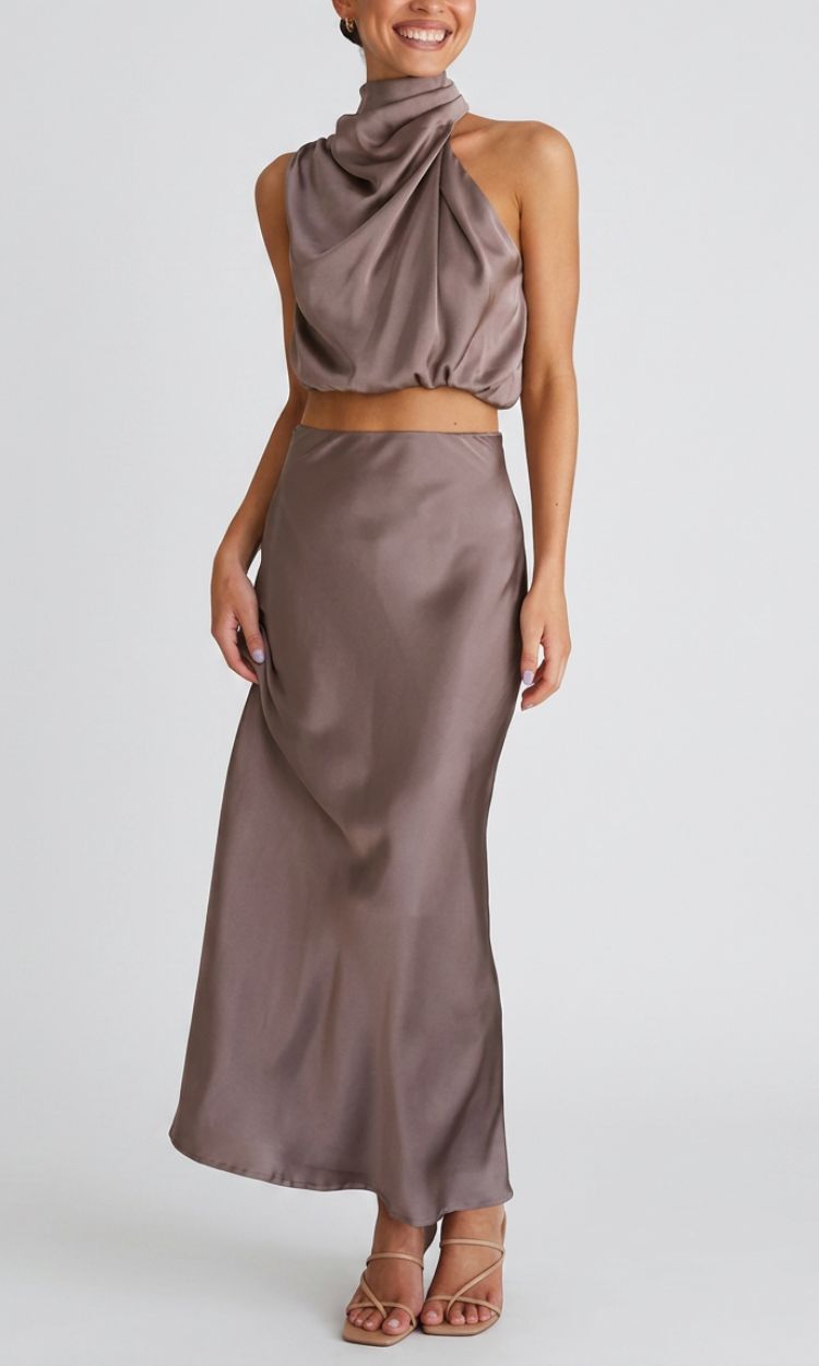 Tweedelige Dames Satijnlook Set met One Shoulder Top en Maxi Rok