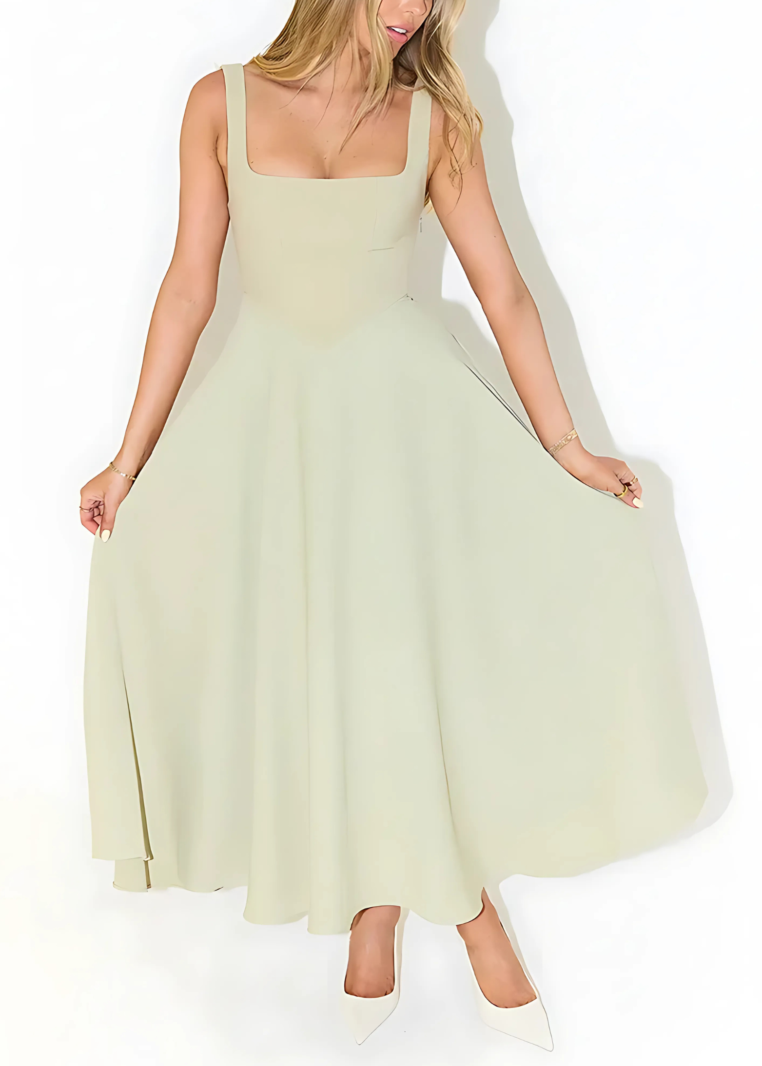 Dames maxi jurk met brede bandjes en vierkante hals