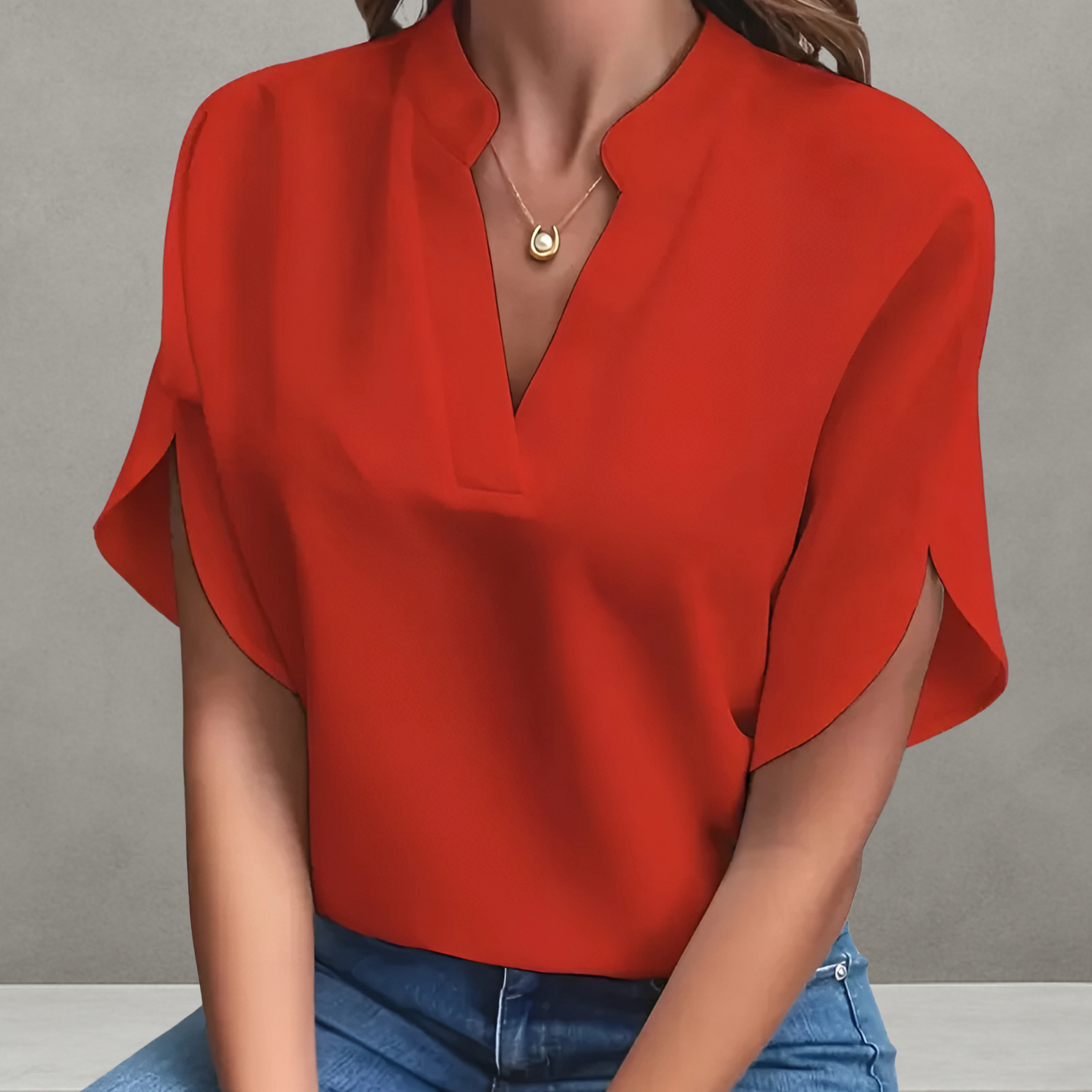 Dames zomerblouse met V-hals en korte mouwen