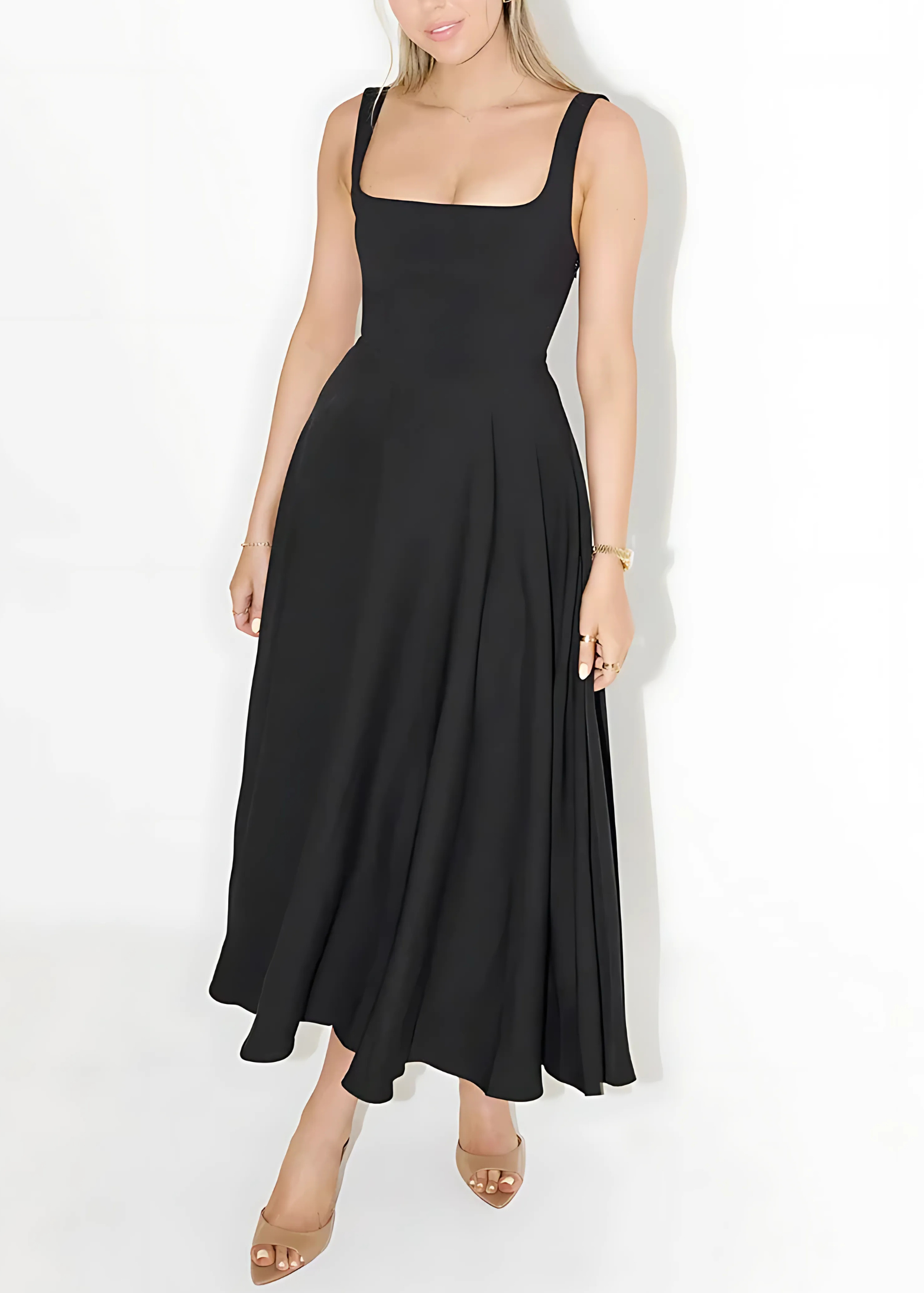 Dames maxi jurk met brede bandjes en vierkante hals