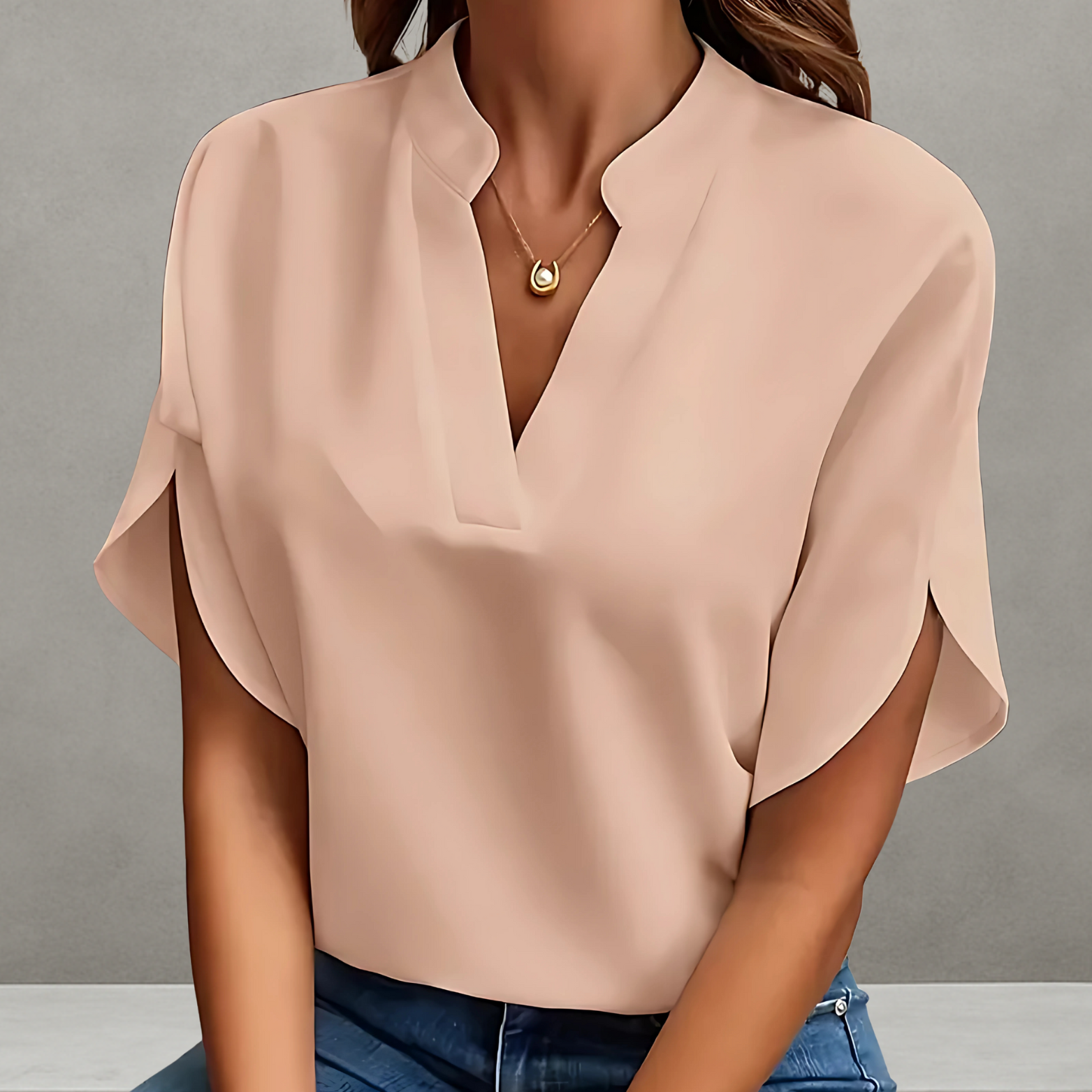 Dames zomerblouse met V-hals en korte mouwen