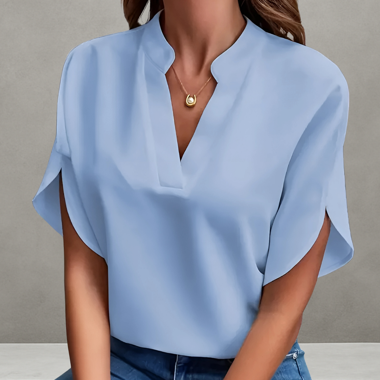 Dames zomerblouse met V-hals en korte mouwen
