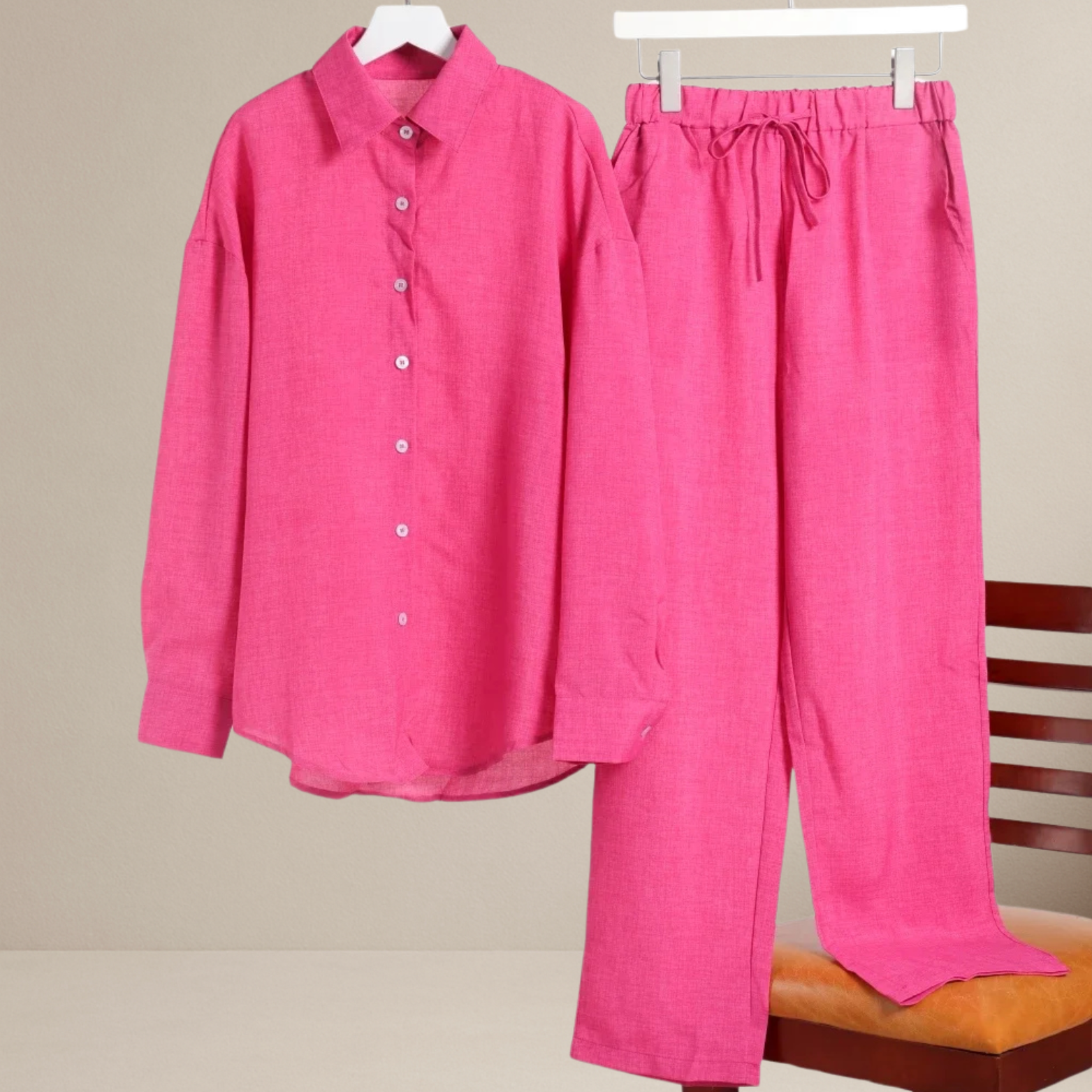 Tweedelige dames set met blouse en broek
