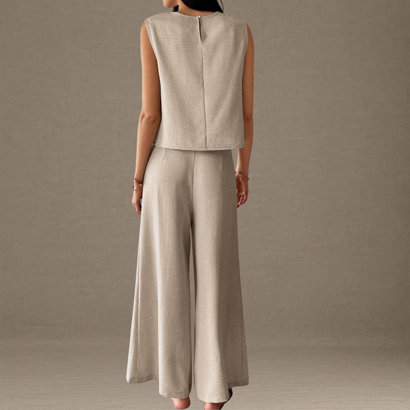 Tweedelige dames set van linnenmix met mouwloze top en broek