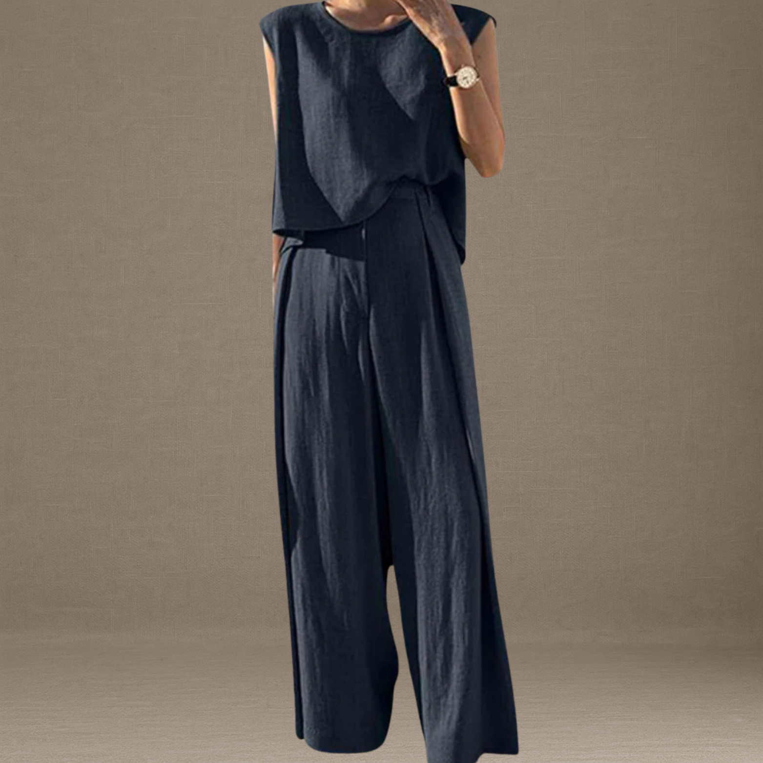 Tweedelige dames set van linnenmix met mouwloze top en broek