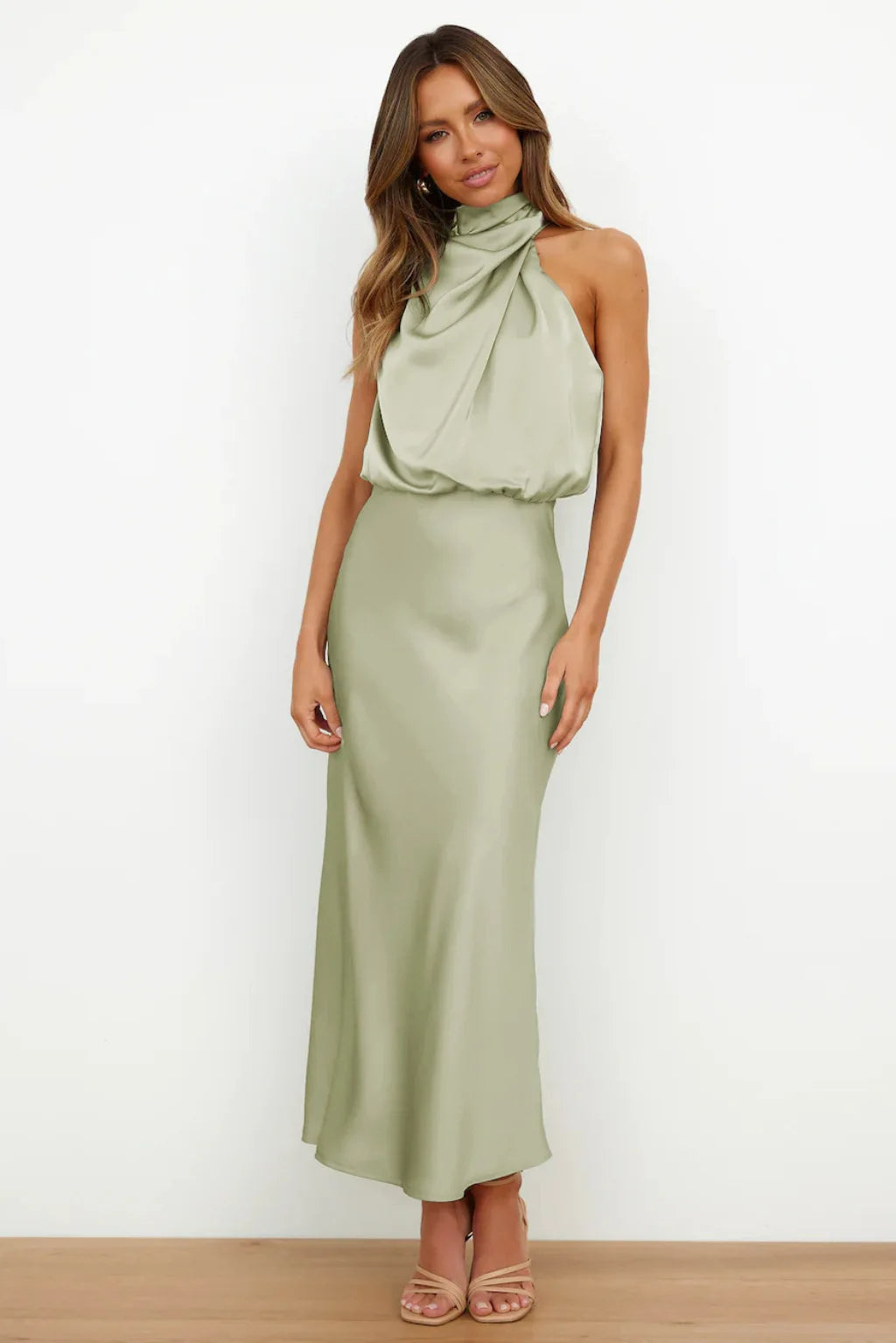 Livia - Elegante Satijneen jurk met Flatterende Pasvorm