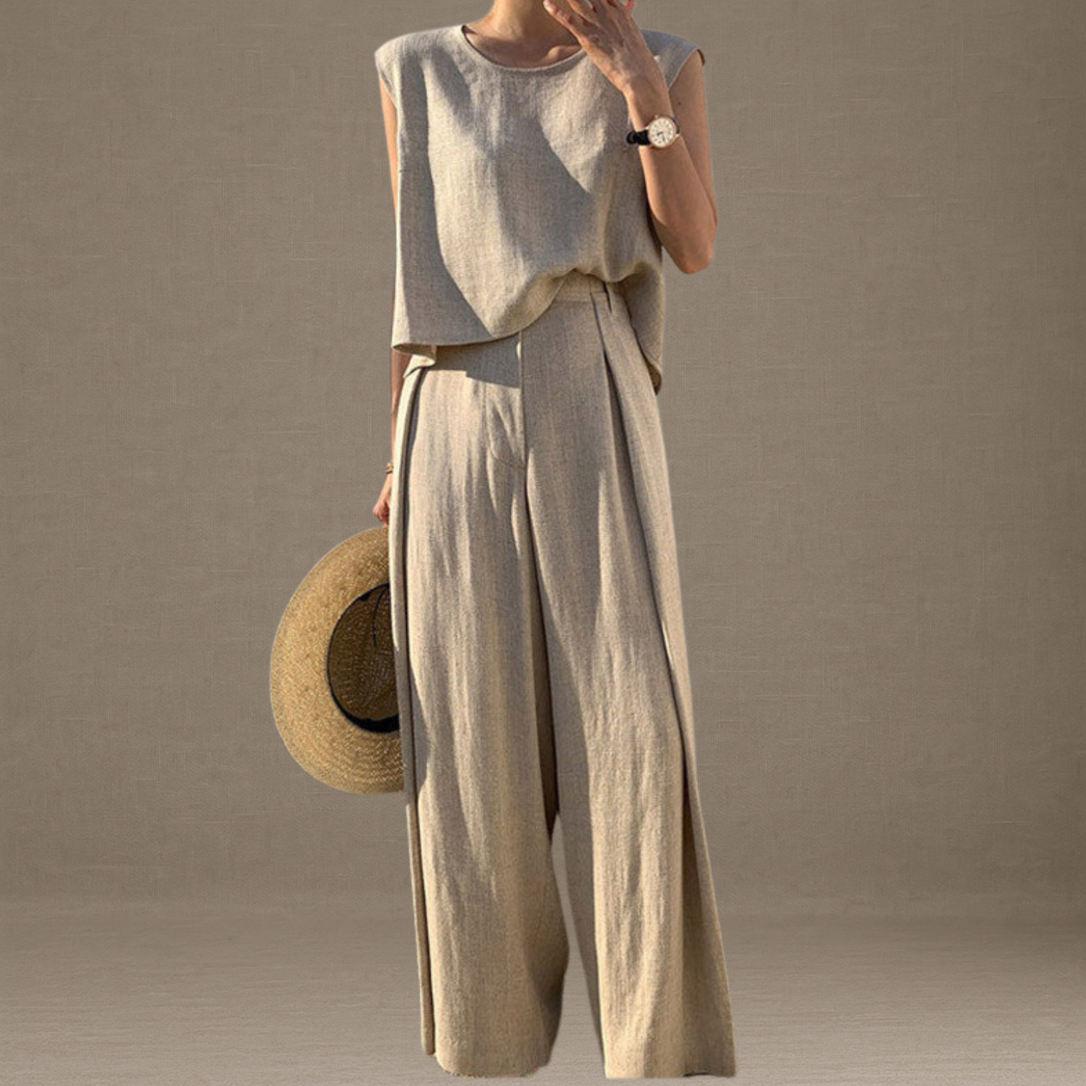 Tweedelige dames set van linnenmix met mouwloze top en broek