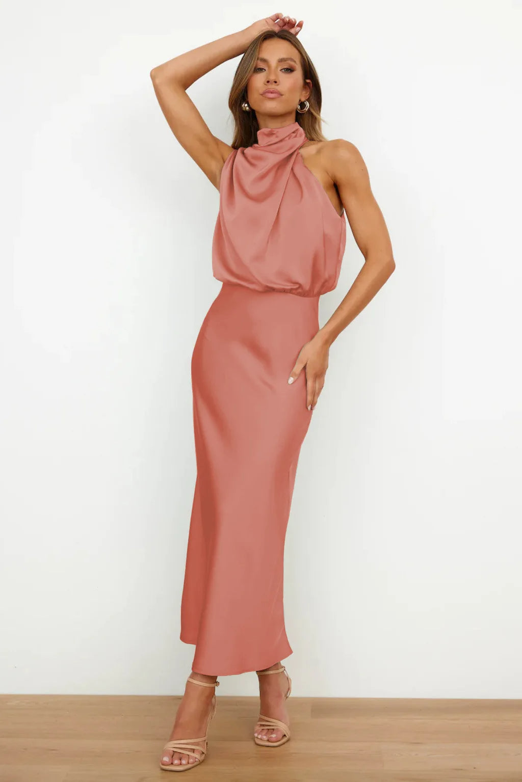 Livia - Elegante Satijneen jurk met Flatterende Pasvorm