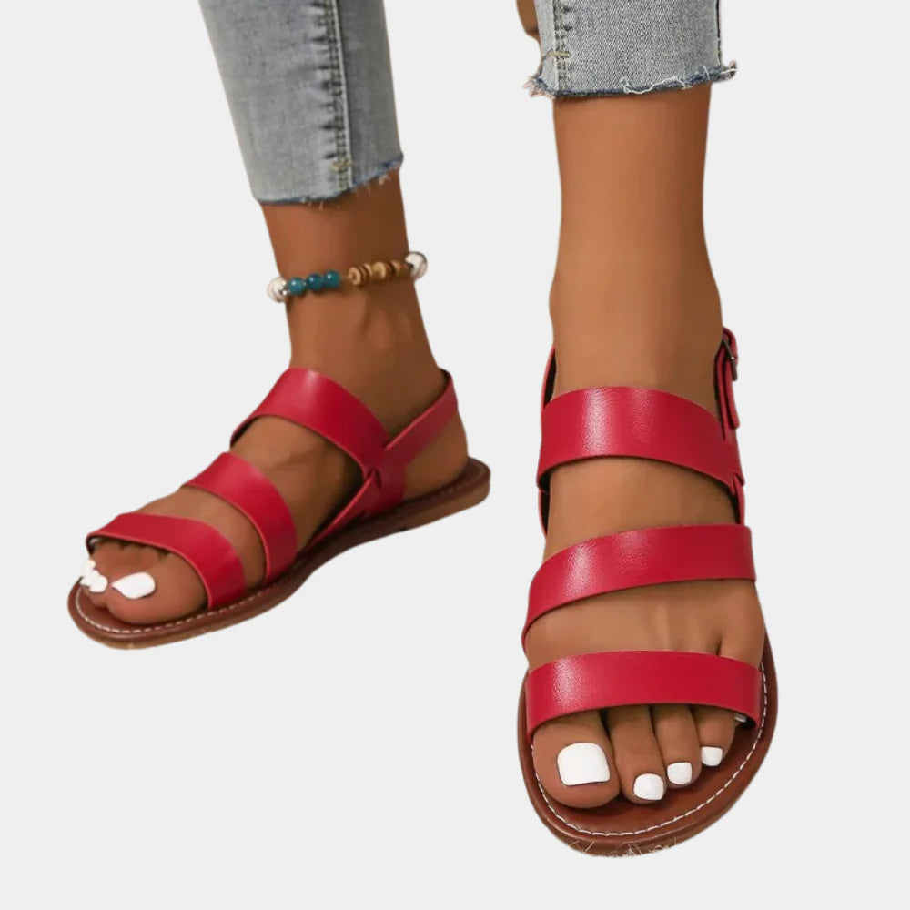 Sara – Platte Zomer Sandalen voor Dames met Meerdere Bandjes en Gespsluiting