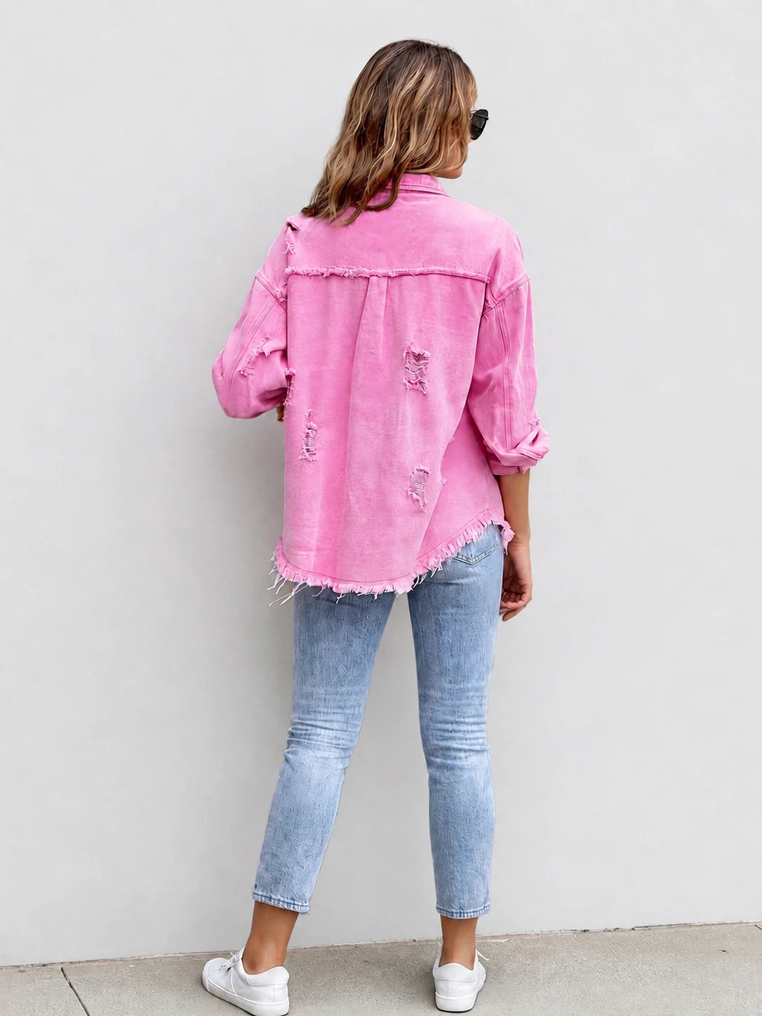 Dames Denim Jack met Gescheurde Details en Drukknopen