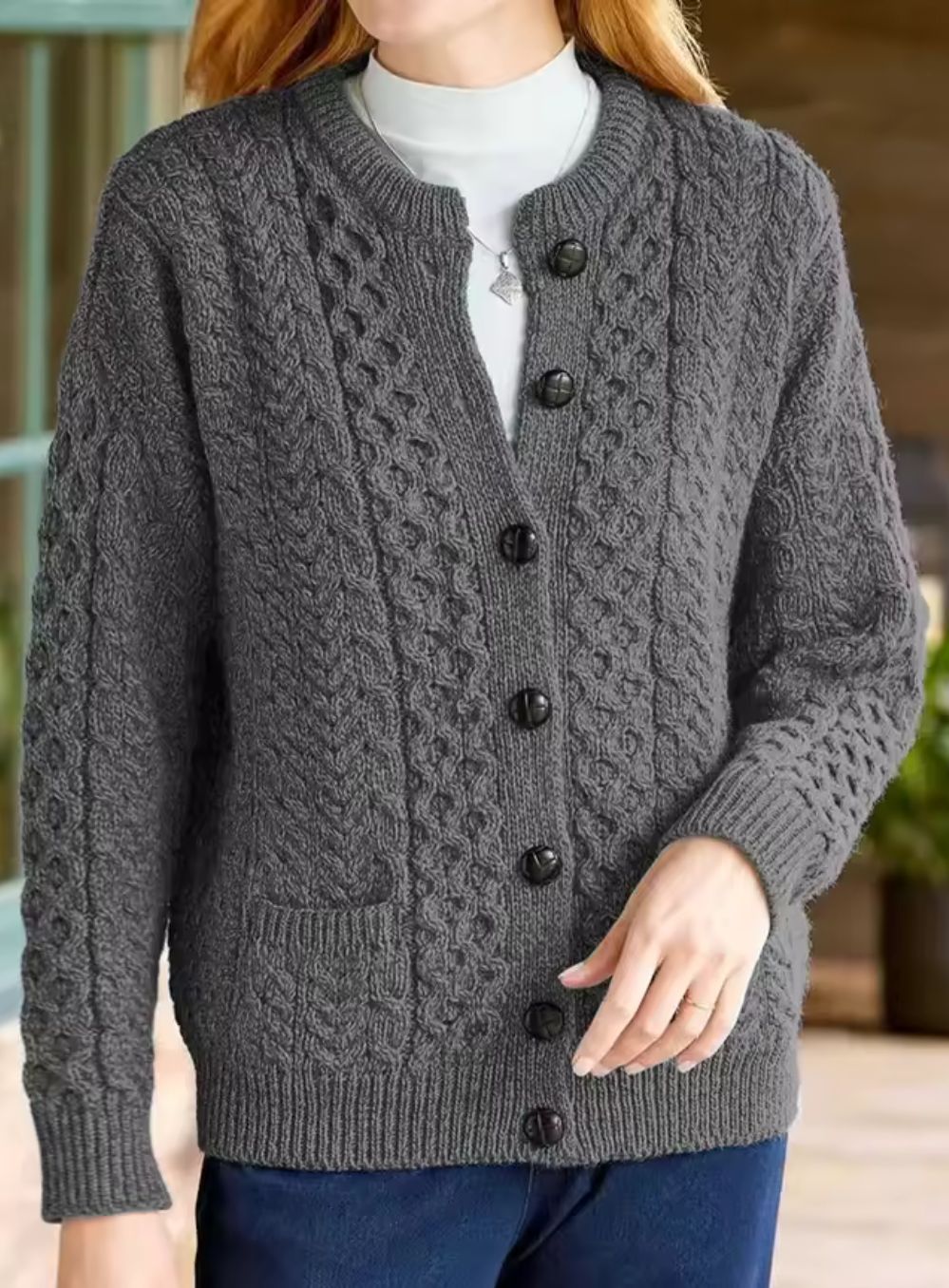 Dames Gebreid Vest met Ronde Hals en Kabelpatroon