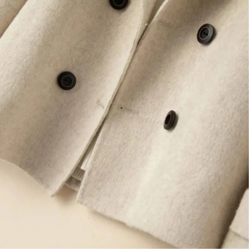 Dames Korte Manteljas met Reverskraag en Knoopsluiting