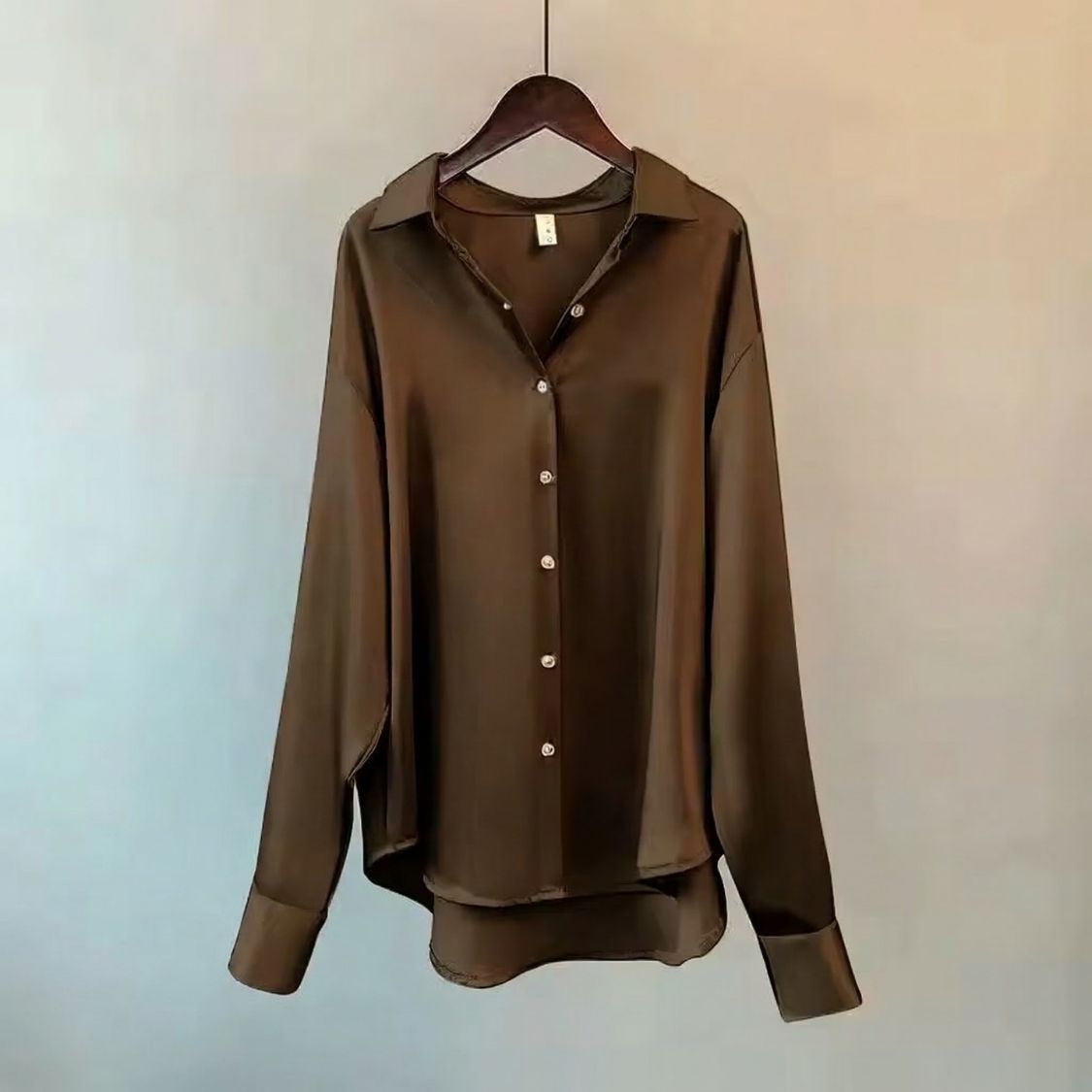 Dames Satijnlook Blouse met Knoopsluiting en Lange Mouwen