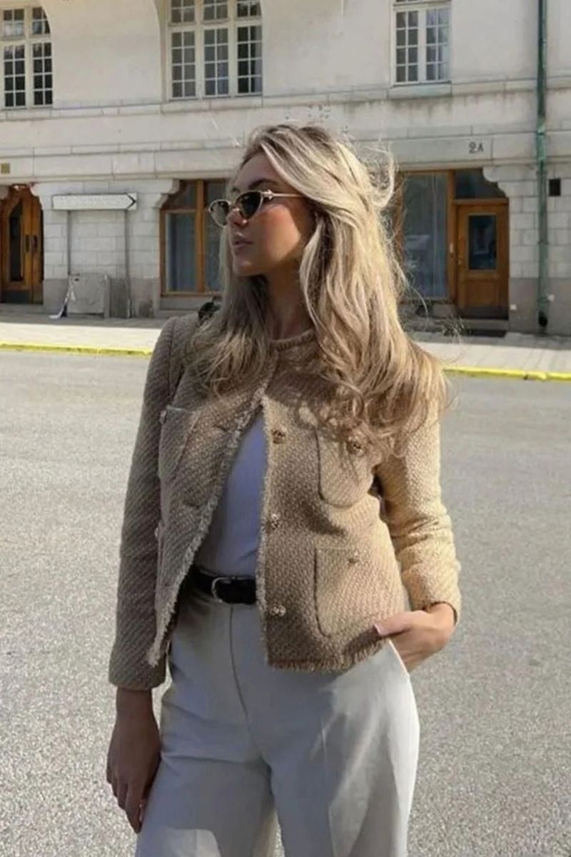 Dames Tweed Blazer met Gouden Knopen en Ronde Hals