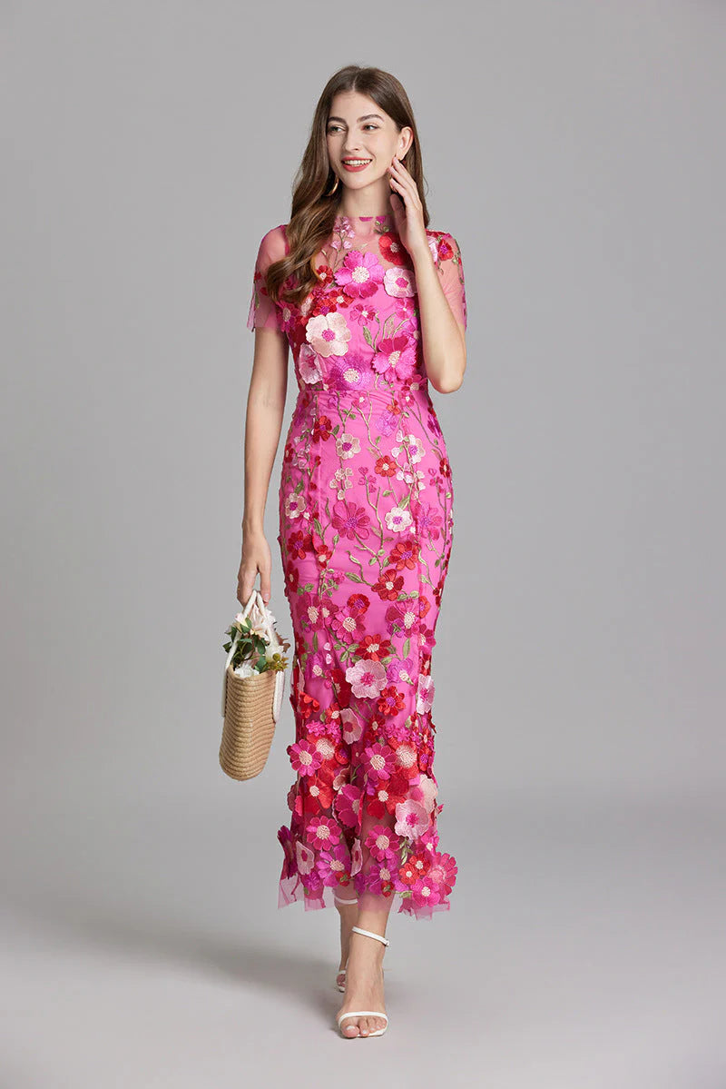 Maxi Jurk met Geborduurde Bloemen en Mesh Hals