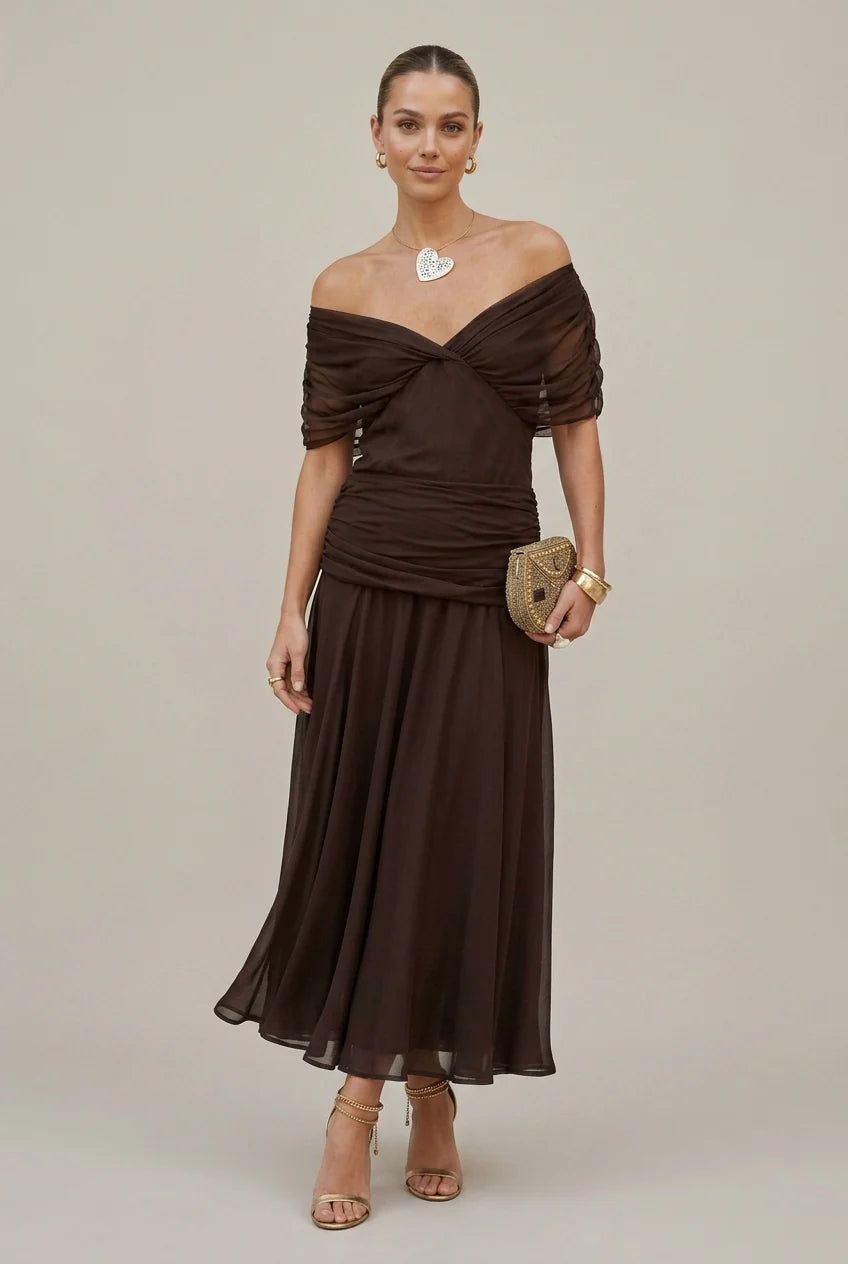 Maxi Jurk met Off-Shoulder en Gekruiste V-hals