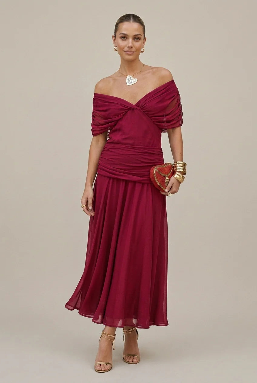 Maxi Jurk met Off-Shoulder en Gekruiste V-hals