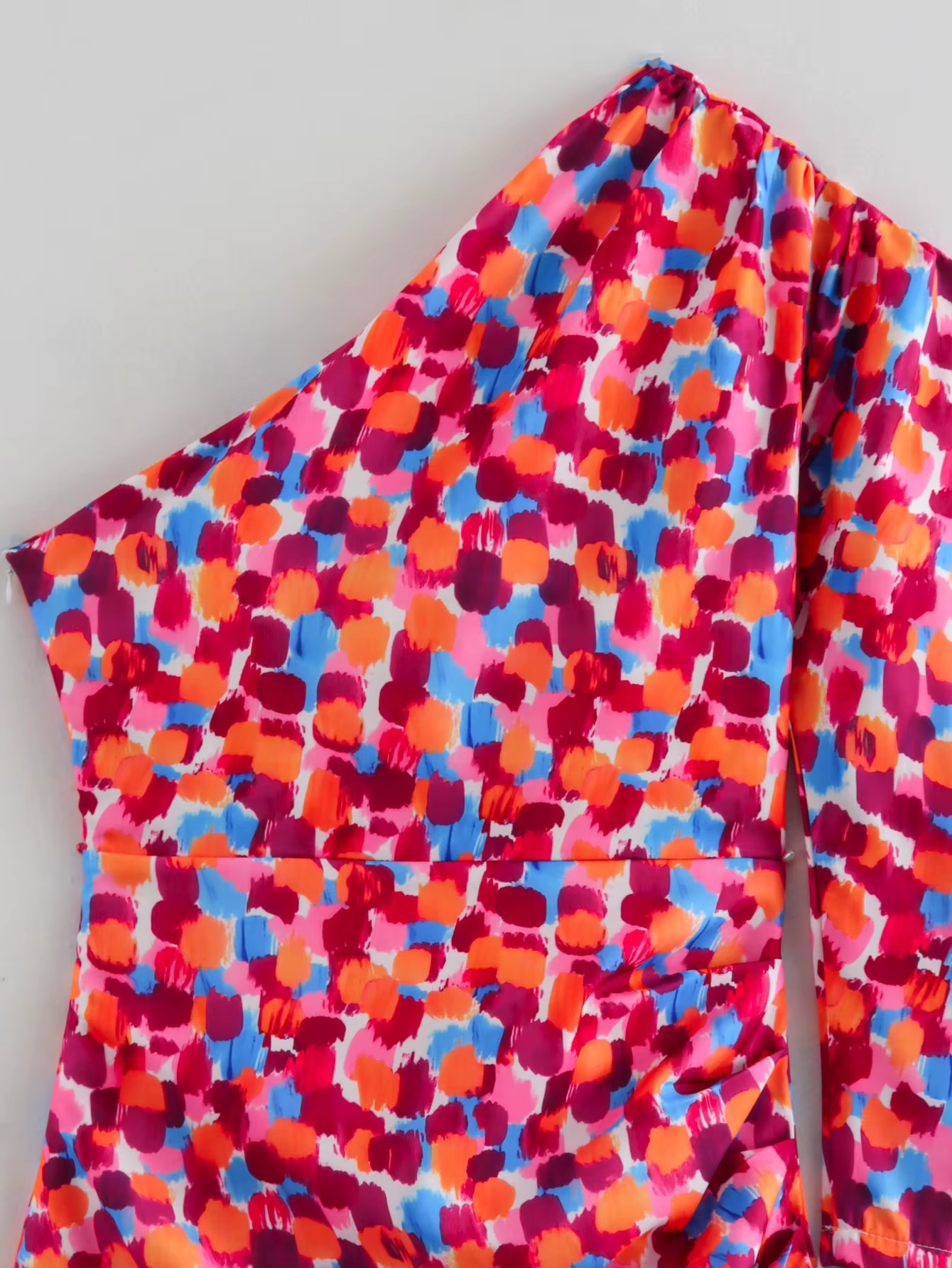 Elodie Asymmetrische Jurk – One-Shoulder met Kleurrijke Print