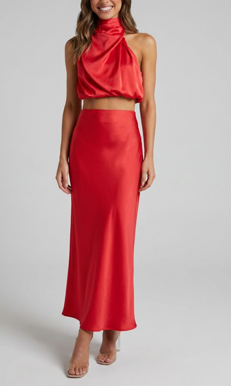 Tweedelige Dames Satijnlook Set met One Shoulder Top en Maxi Rok